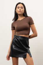 Load image into Gallery viewer, Short Sleeve Round Neck Crop Top
