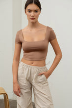 Load image into Gallery viewer, Solid Square Neck Top
