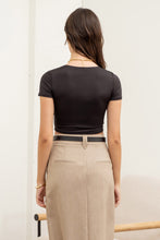 Load image into Gallery viewer, Short Sleeve Round Neck Crop Top
