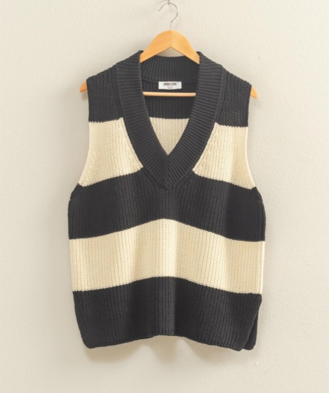 Striped V-neck sweater w slit