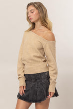 Load image into Gallery viewer, Scoop Neck Long Sleeve
