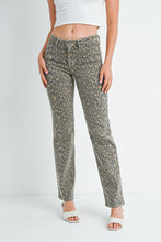 Load image into Gallery viewer, HR Straight leg leopard
