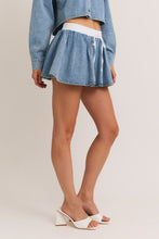 Load image into Gallery viewer, High Waisted Detail Skort
