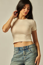 Load image into Gallery viewer, Seamless Crop Top
