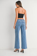 Load image into Gallery viewer, Seamed Wide Leg Jeans
